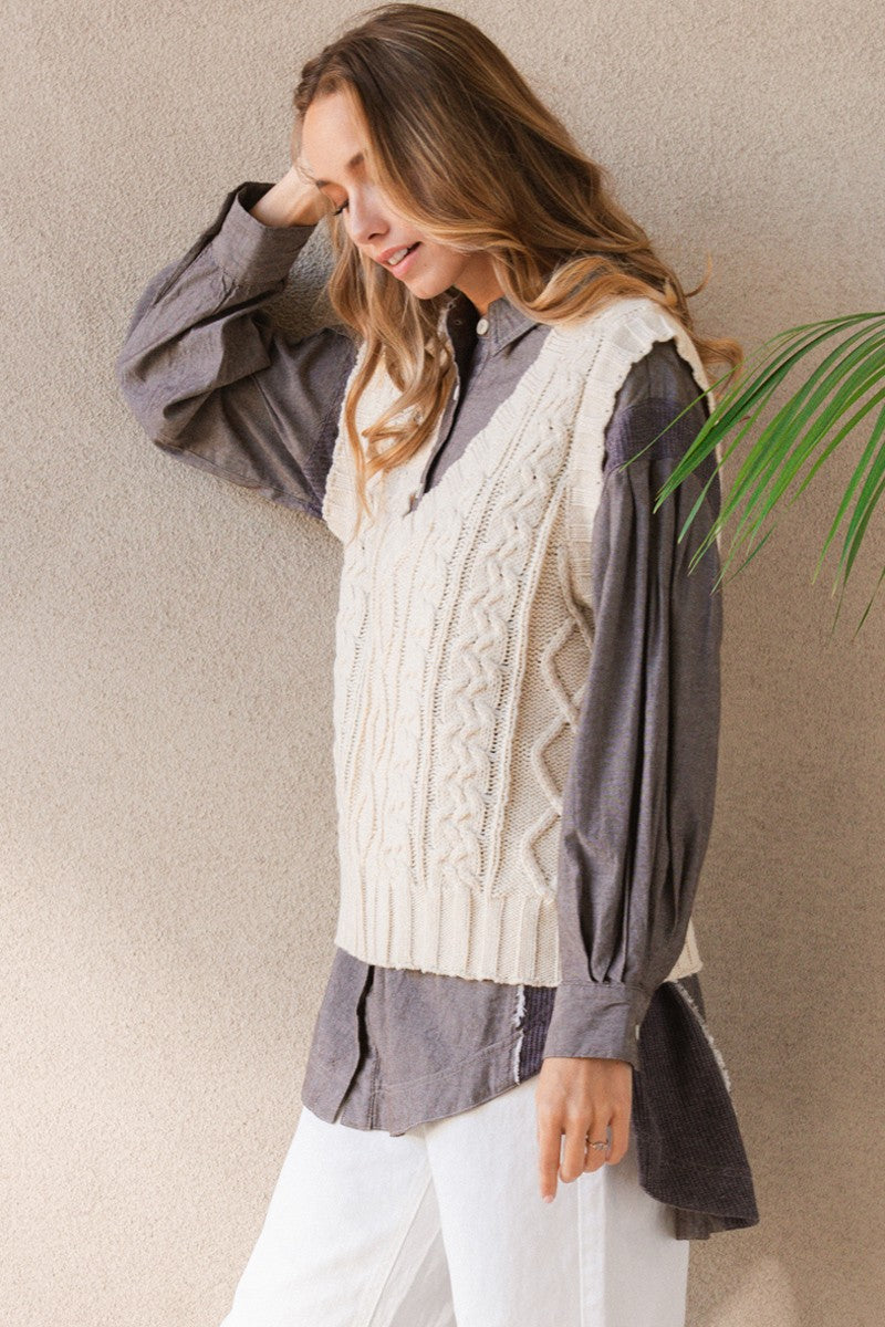 Solid Cable V-neck Sweater Vest
